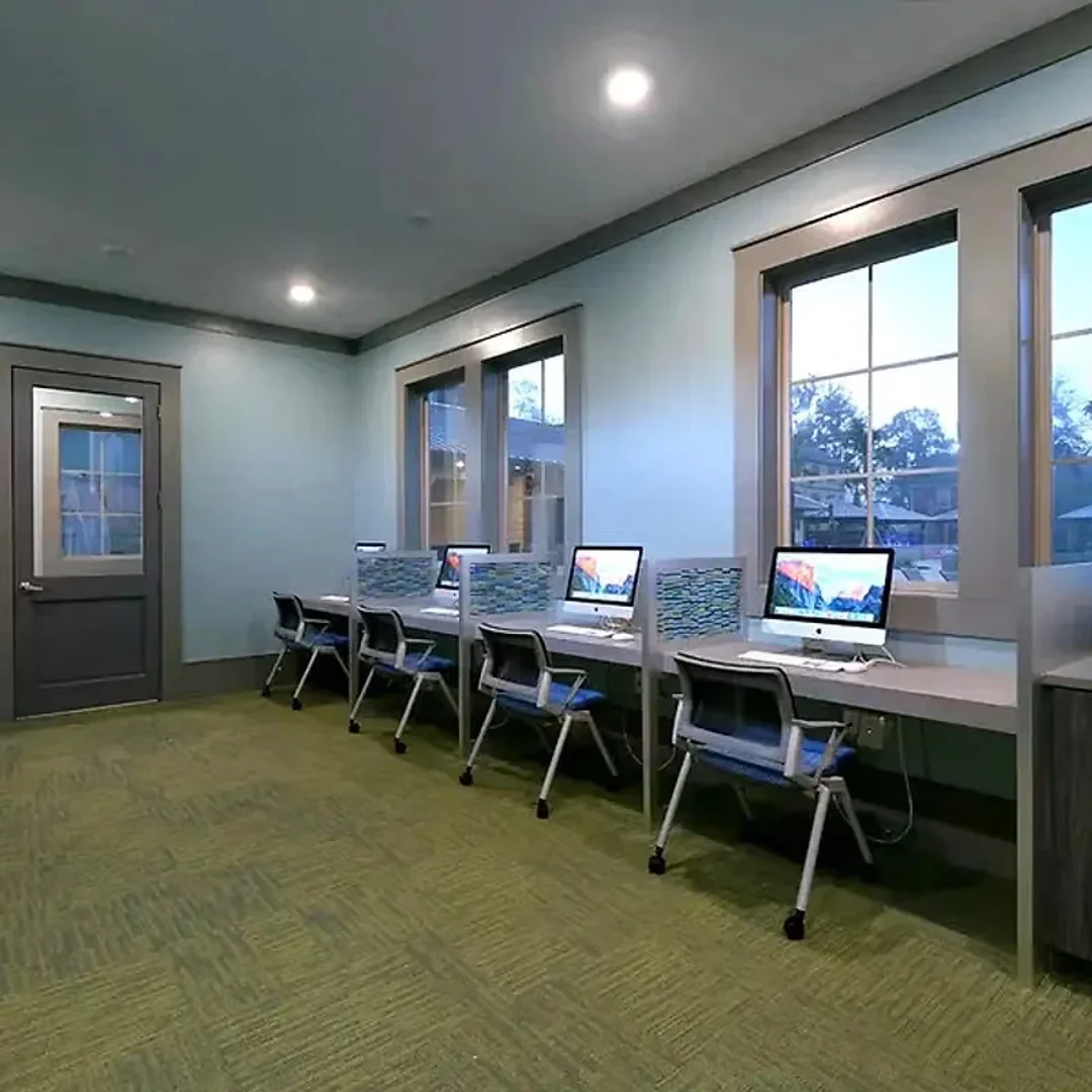 Functional student room perfect for studying in 