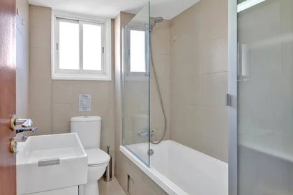 Logement entier à Romanou, image 13 de 15