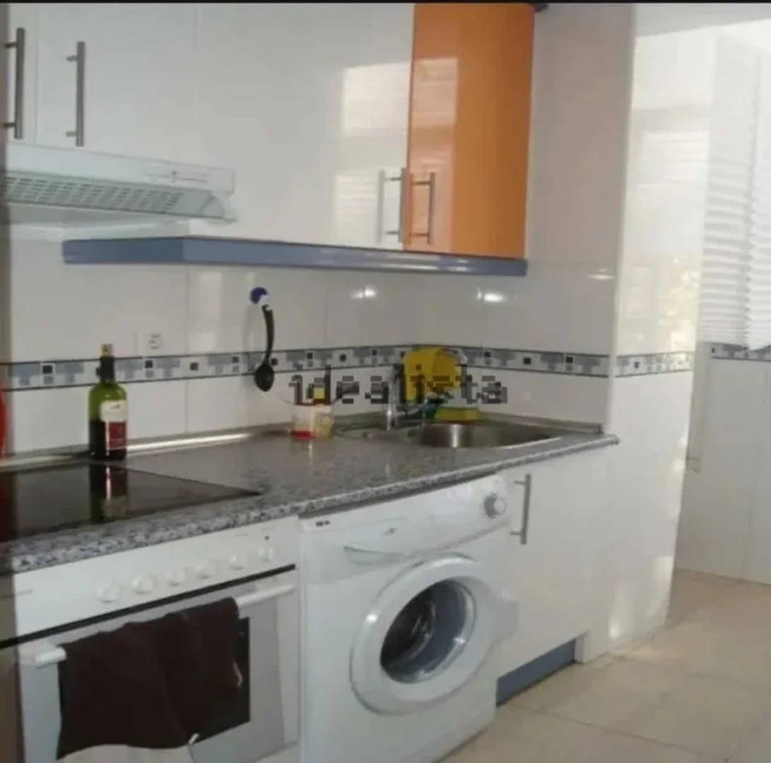 Habitación en apartamento estudiantil en alquiler en , completamente amueblado