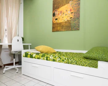 Chambre privée à Viale Carlo Espinasse, image 1 de 10