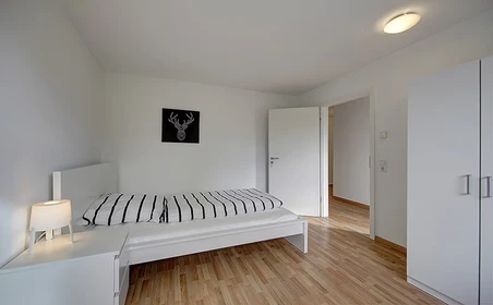 Quarto para alugar ao mês em Stuttgart