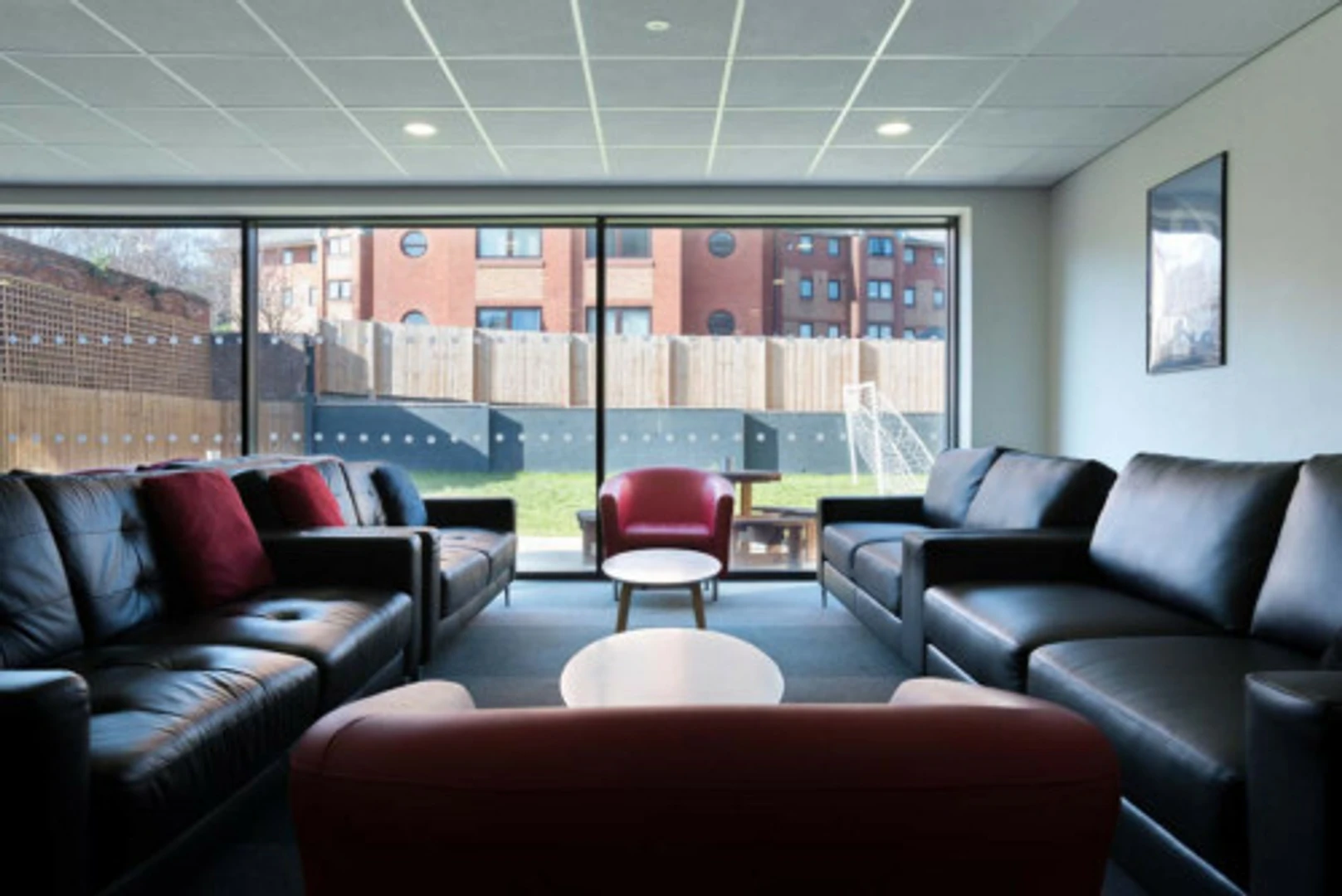 Zimmer in Studentenwohnung in  zu vermieten, voll möbliert