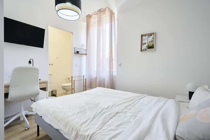 Habitación privada en 67 Rue du Général Barbou, 80000 Amiens, France, imagen 2 de 16