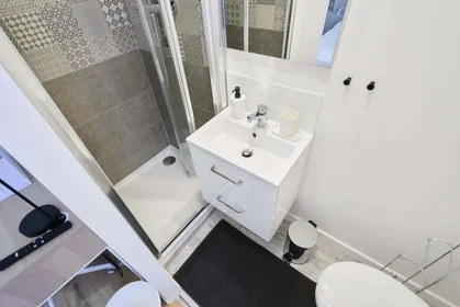 Habitación privada en 67 Rue du Général Barbou, 80000 Amiens, France, imagen 6 de 16