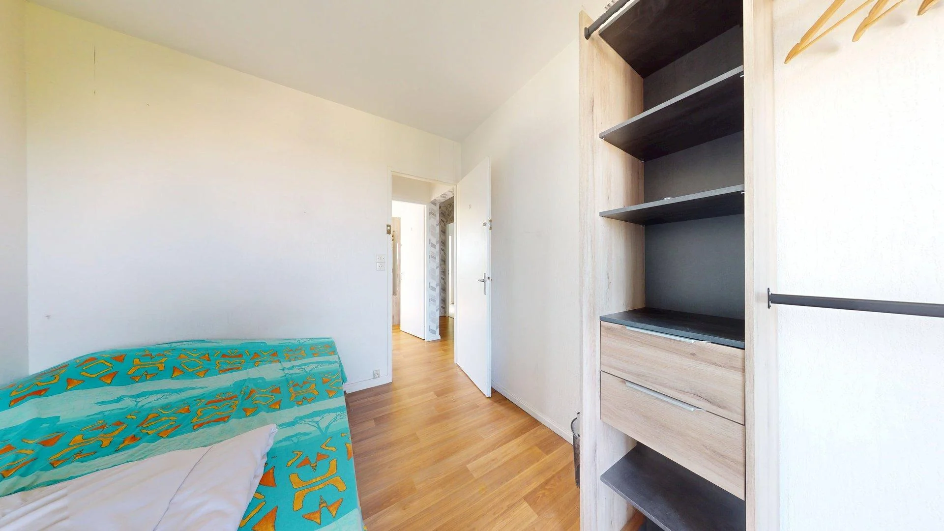 Bezahlbares Zimmer für Studenten mit ausreichender Beleuchtung in 