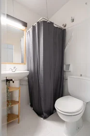 Habitación privada en residencia en Calle de San Lorenzo, imagen 14 de 30