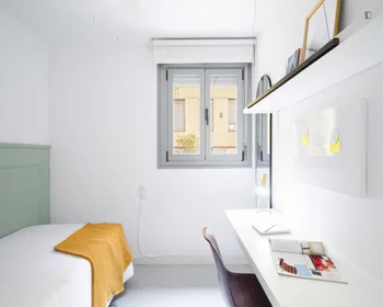 Habitación privada en residencia en Calle de San Lorenzo, imagen 3 de 30