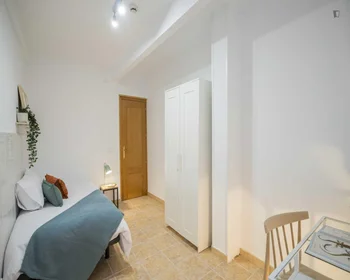 Quarto privado em C. de Bravo Murillo, imagem 4 de 49