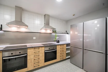 Quarto privado em C. de Bravo Murillo, imagem 40 de 49
