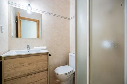 Quarto privado em C. de Bravo Murillo, imagem 48 de 49