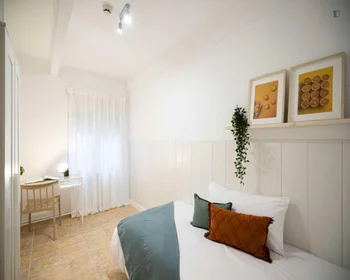 Quarto privado em C. de Bravo Murillo, imagem 10 de 49