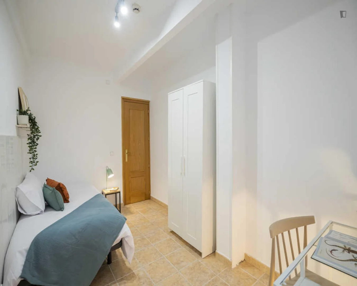 Quarto acolhedor para estudantes disponível em 