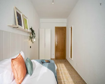 Quarto privado em C. de Bravo Murillo, imagem 4 de 49