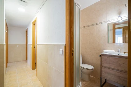 Quarto privado em C. de Bravo Murillo, imagem 44 de 49