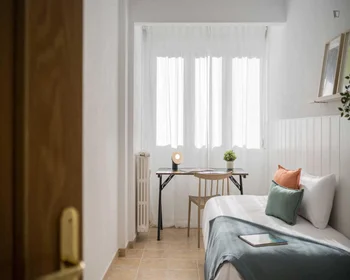Quarto privado em C. de Bravo Murillo, imagem 8 de 49