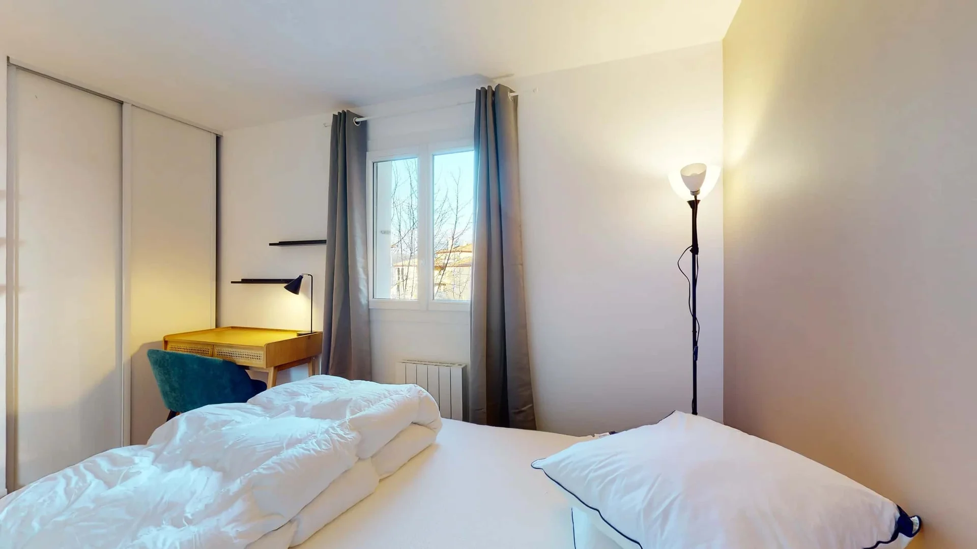 Chambre d'étudiant confortable et spacieuse dans 