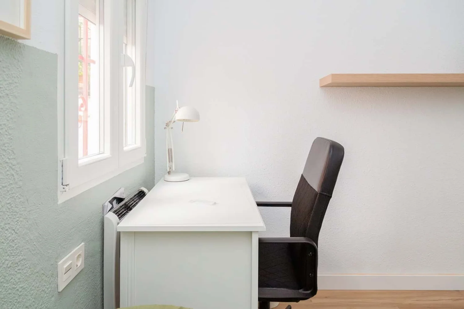 Habitación estudiantil económica con ubicación conveniente en 