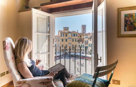 Apartamento inteiro em Via dell'Anfiteatro, 48, 55100 Lucca LU, Italia, imagem 16 de 33