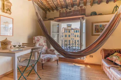 Apartamento inteiro em Via dell'Anfiteatro, 48, 55100 Lucca LU, Italia, imagem 27 de 33
