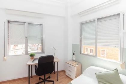 Quarto privado em Carrer de la Font Roja, 8, 7º a, Patraix, 46007 València, Valencia, Spain, imagem 1 de 39