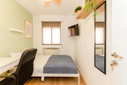 Stanza privata in Vía Complutense, 67, 2º 1, 28805 Alcalá de Henares, Madrid, Spain, immagine 2 di 29