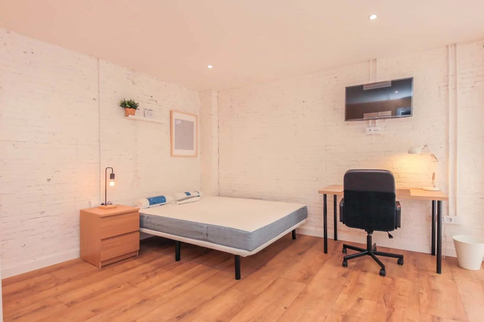 Habitación acogedora para estudiantes disponible en 