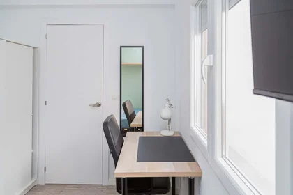 Stanza privata in C. de Montevideo, 2, 3º, Delicias, 50010 Zaragoza, Spain, immagine 2 di 40
