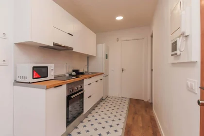 Özel oda konumu Carrer de Santa Teresa, 44, 3º puerta 2, 43201 Reus, Tarragona, Spain, 23 49 görüntüsü