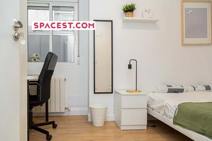 Habitación privada en C. de Ntra. Sra. del Salz, 29, 1º a, Delicias, 50017 Zaragoza, Spain, imagen 1 de 39