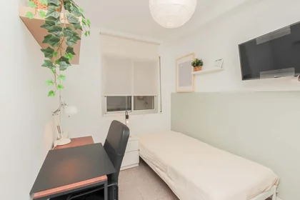 Chambre privée à Carrer de Benidorm, 1, puerta c, 43205 Reus, Tarragona, Spain, image 2 de 49