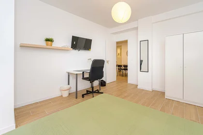 Private room at 2º, C/ Italia, 15, 03003 Alacant, Alicante, Spain, image 7 of 23
