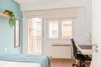 Quarto privado em C. de Las Navas de Tolosa, 46, 3º puerta a, Delicias, 50010 Zaragoza, Spain, imagem 6 de 38