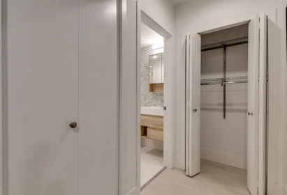Studio en résidence à Haro St , Vancouver, BC V6G 1G2, Canada, image 22 de 22