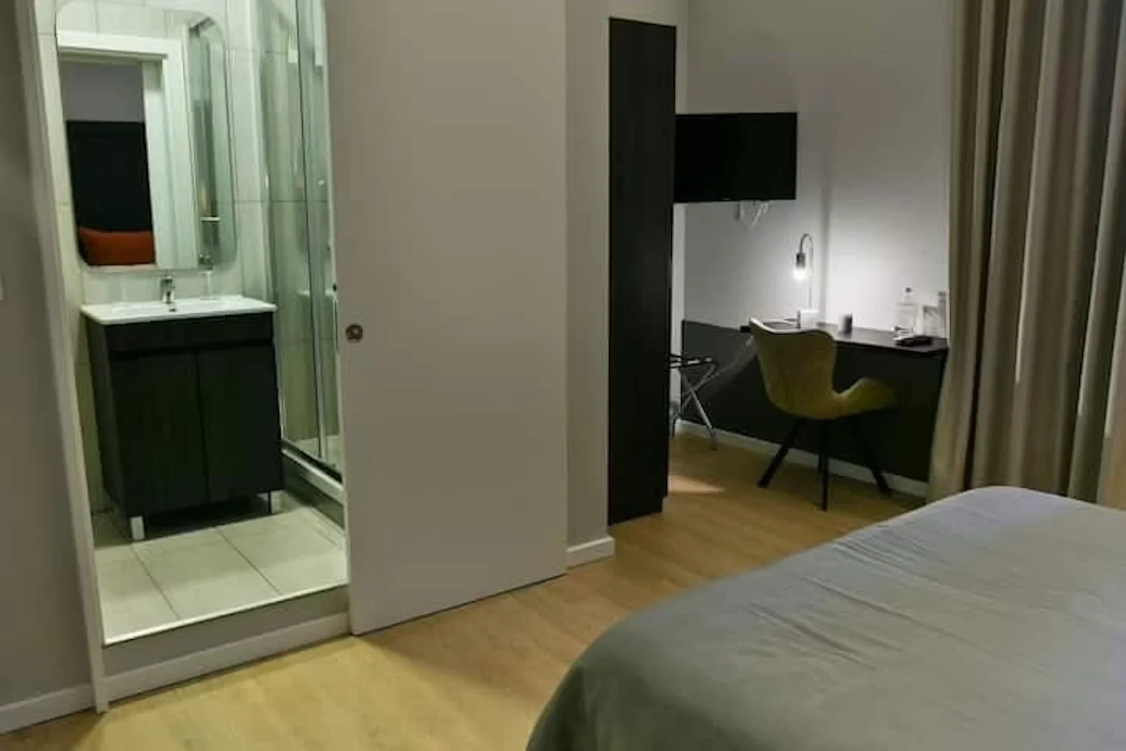  bölgesinde konforlu ve ferah öğrenci odası