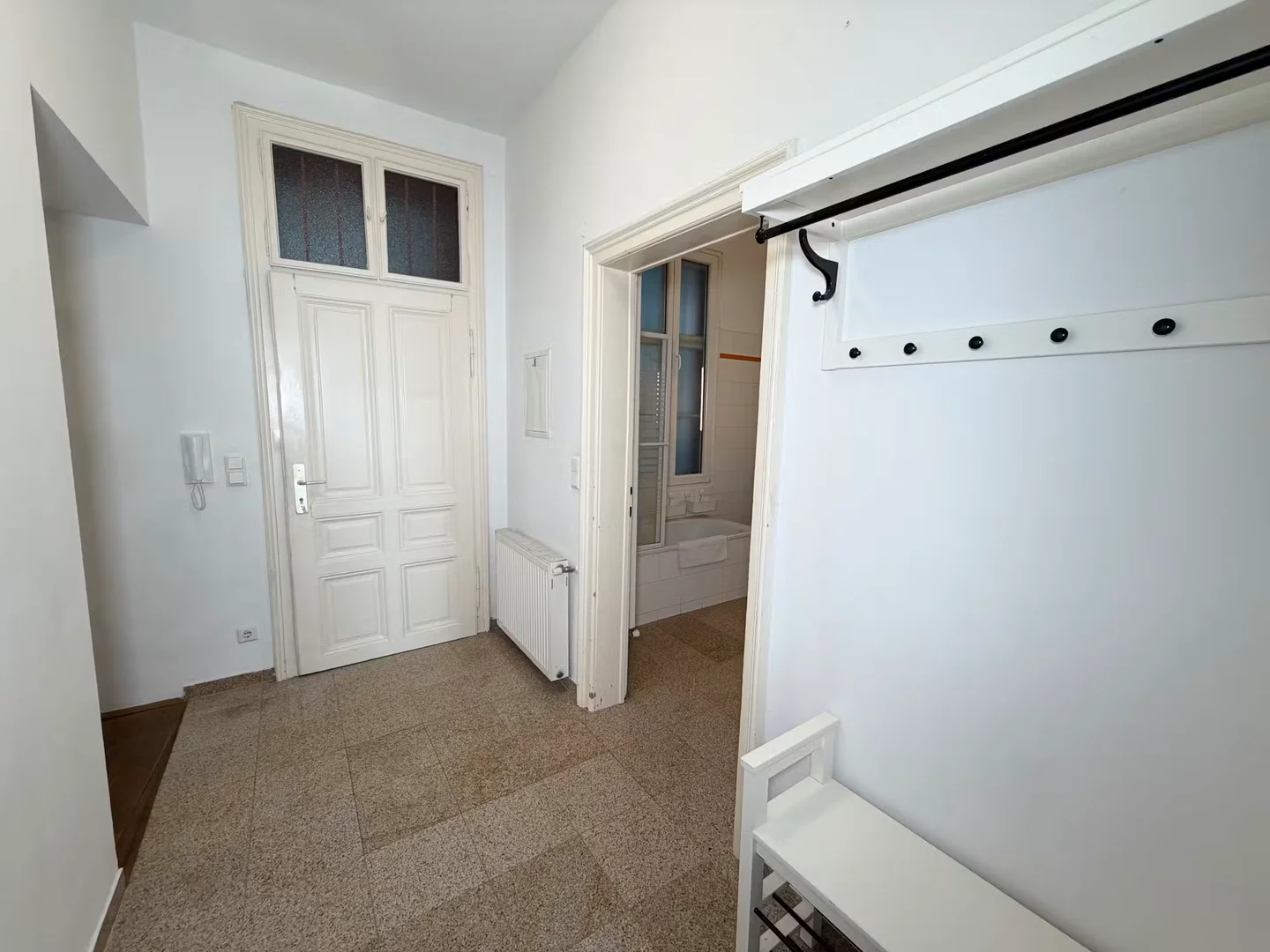 Comfortable and spacious student room in 