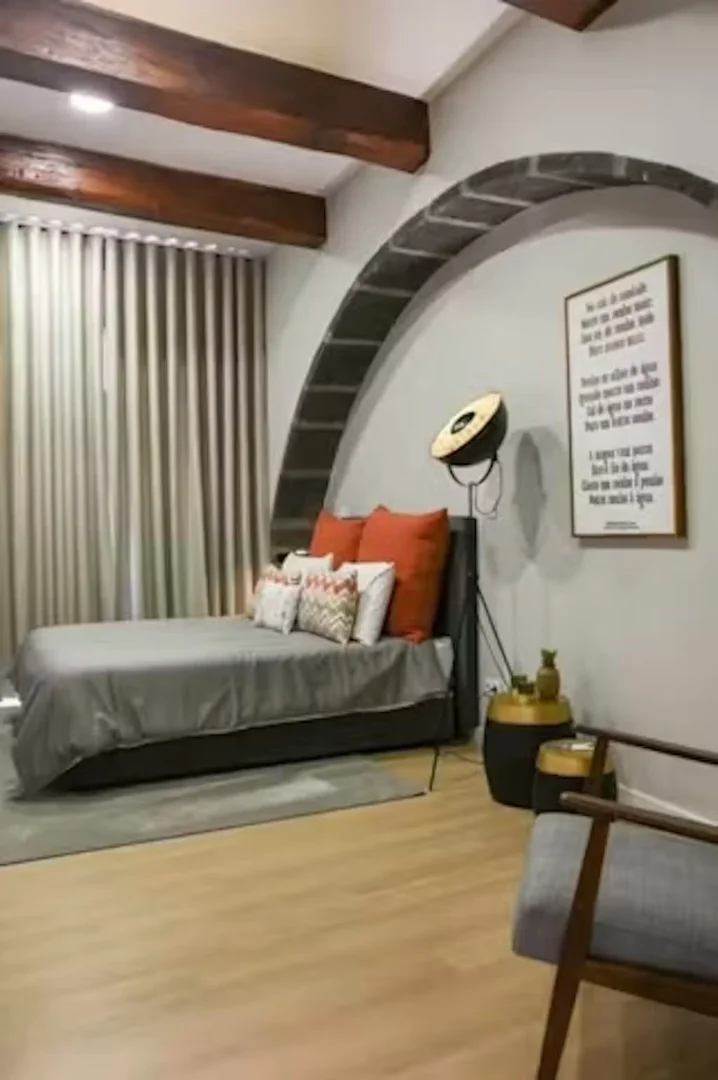 Comfortable and spacious student room in 