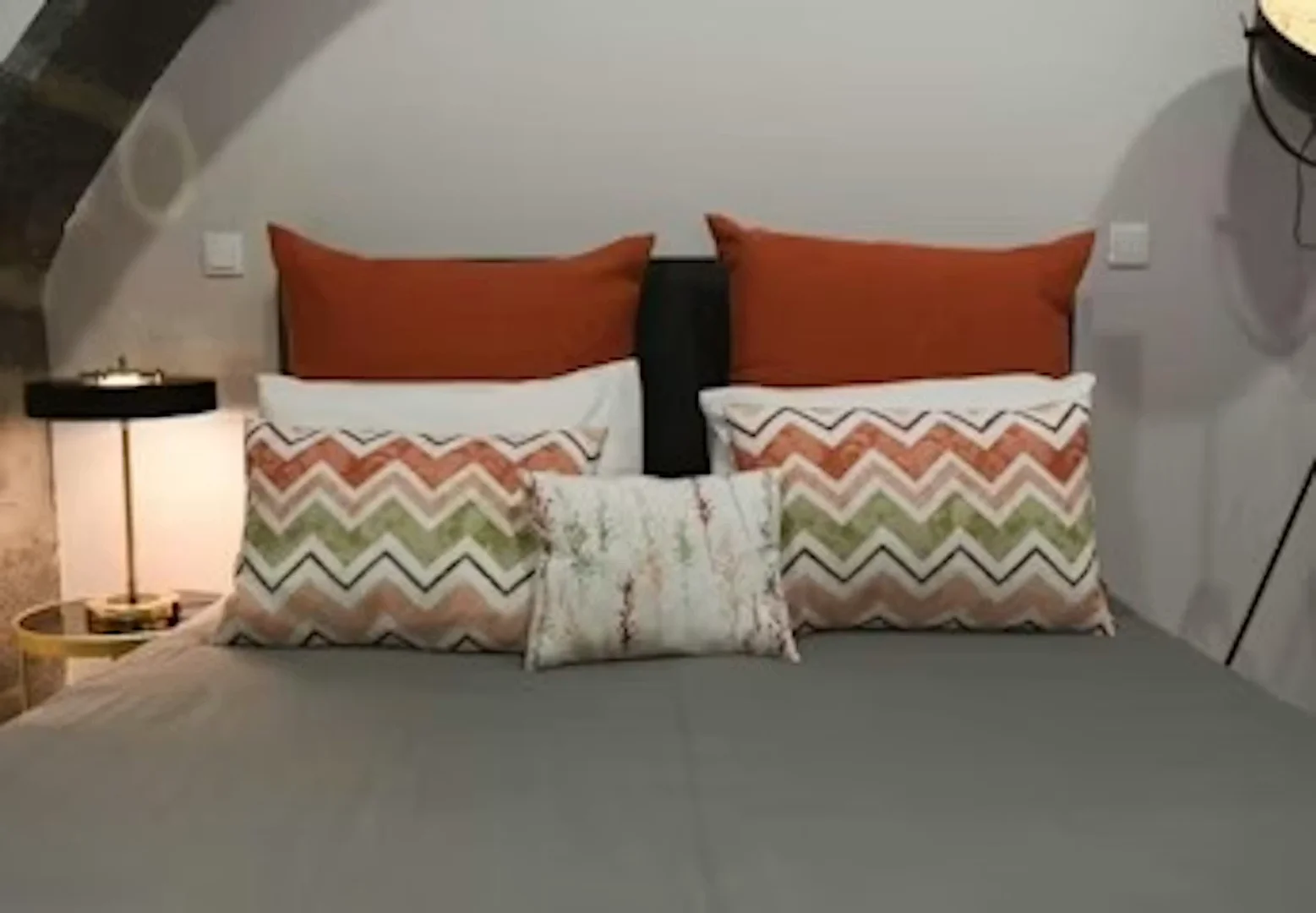 Cozy room for students available in 
