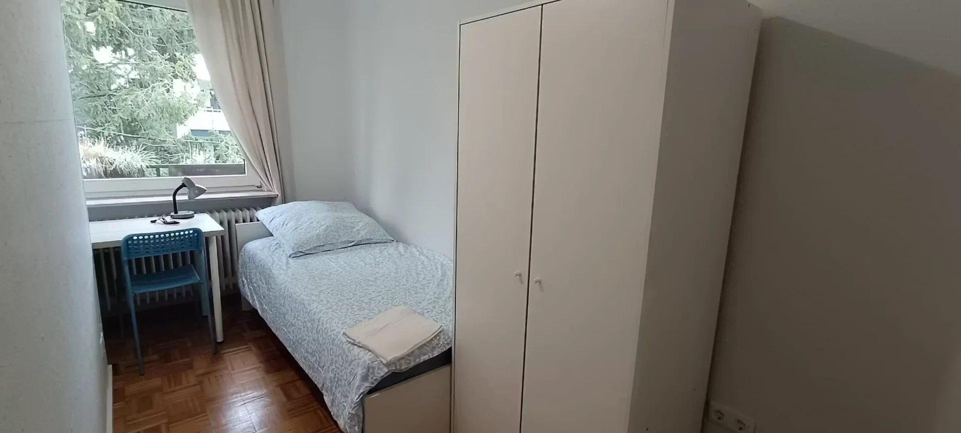 Camera per studenti economica vicino al campus a 