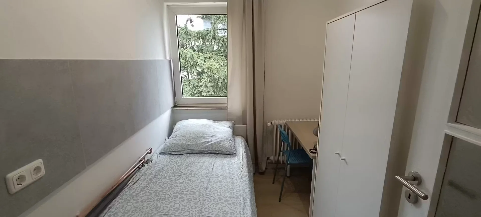 Camera accogliente per studenti disponibile a 
