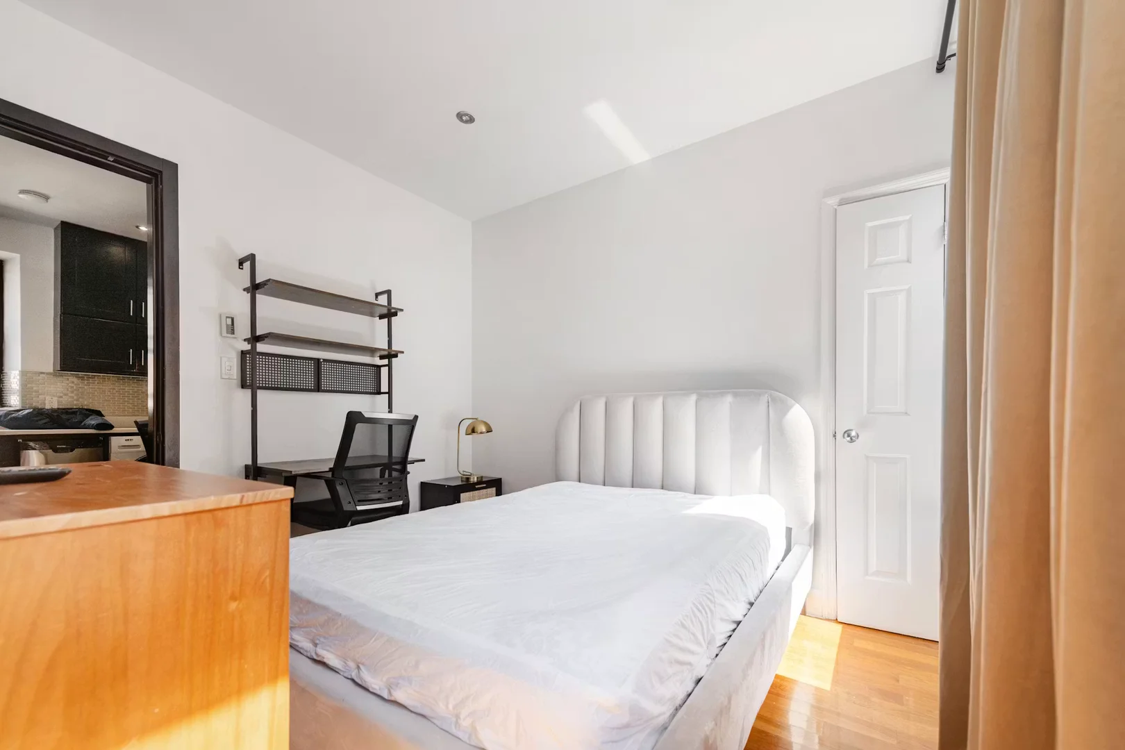 Habitación en apartamento estudiantil en alquiler en , completamente amueblado