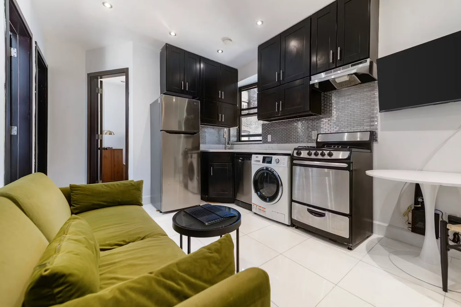 Habitación para estudiantes en  con área de estudio y facilidades compartidas