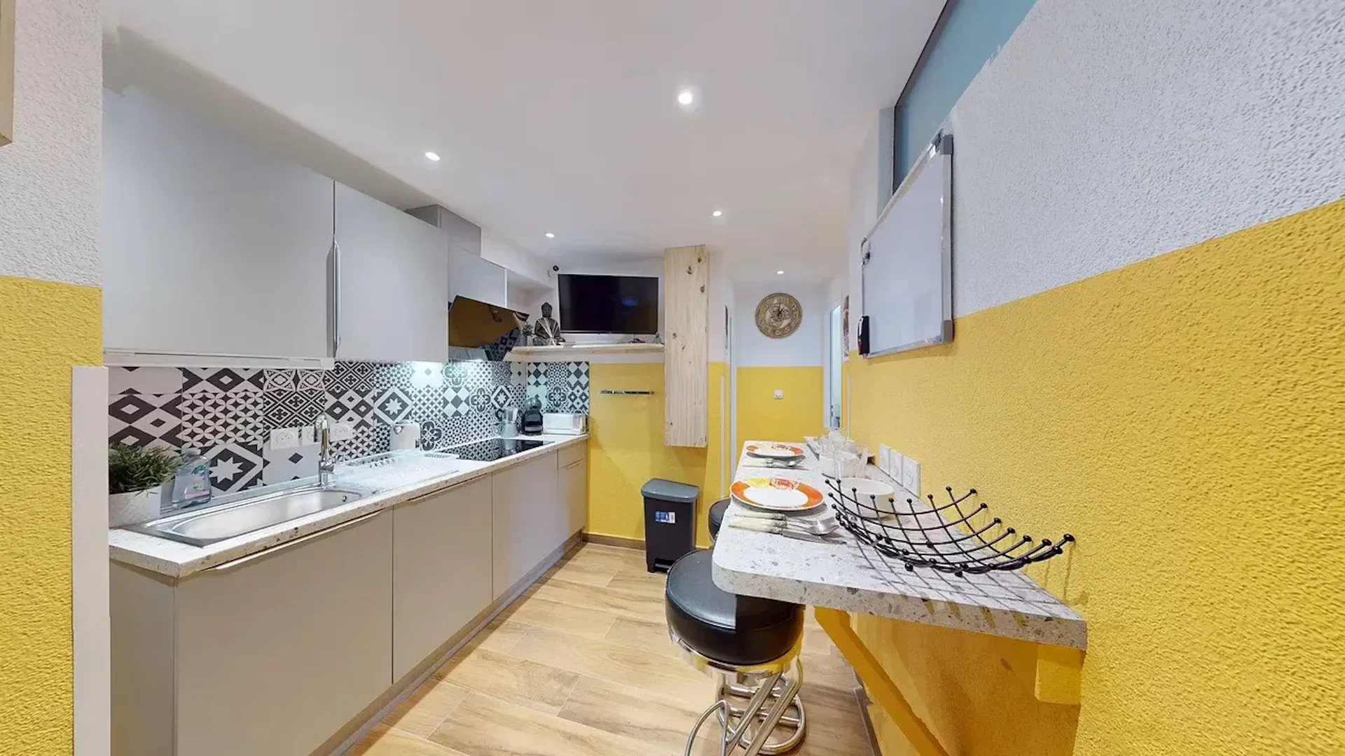 Budget-friendly student room close to campus in