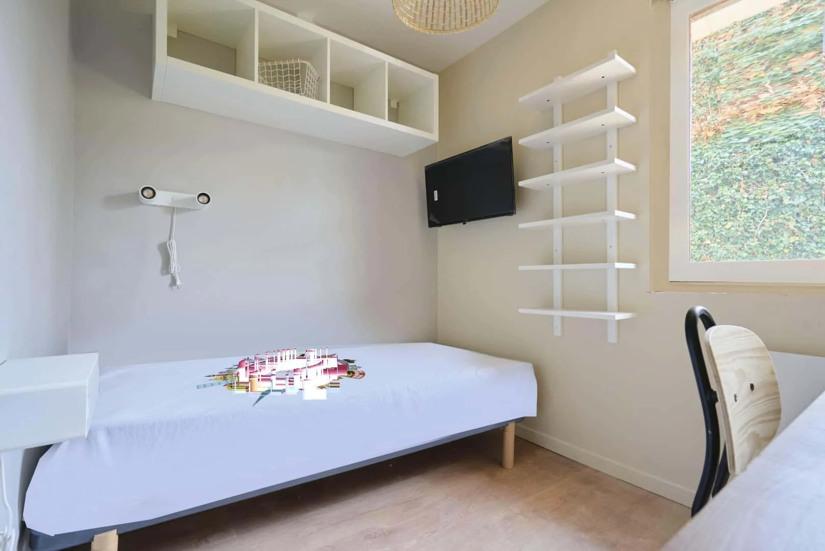 Funkcjonalny pokój studencki idealny do nauki w 