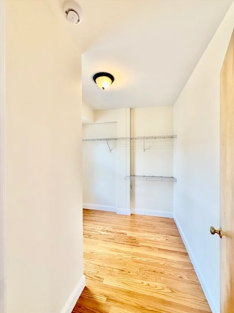 724, Cambridge St., Unit 2, Wellington, Cambridge, MA, 02141