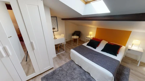 Quarto barato em Toulouse