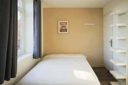 Özel oda konumu 25 Rue Chanzy, 59800 Lille, France, 2 29 görüntüsü