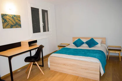 Habitación privada en Émerainville, 77184, imagen 3 de 16