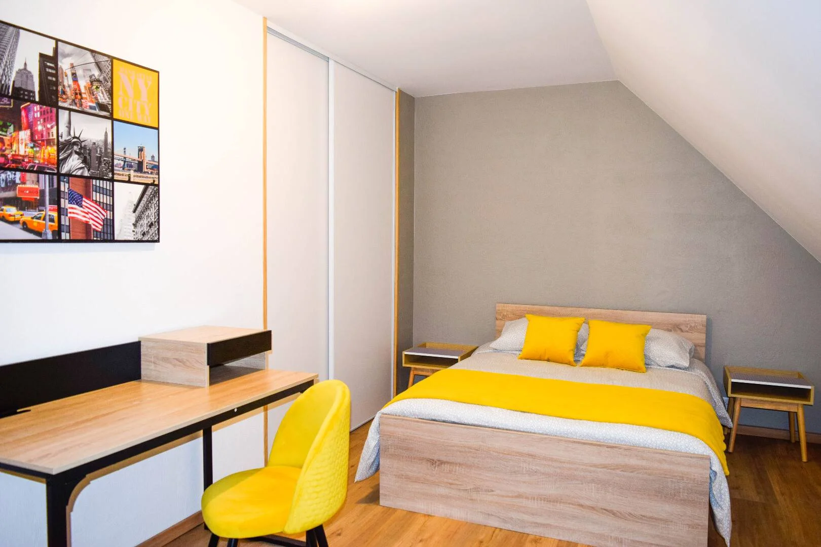 Habitación estudiantil amplia y cómoda en 