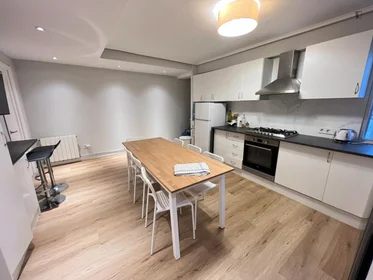 Private room at Carrer del Bisbe Jaume Pérez, image 11 of 22