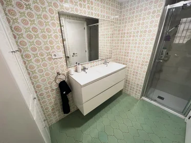 Private room at Carrer del Bisbe Jaume Pérez, image 21 of 22